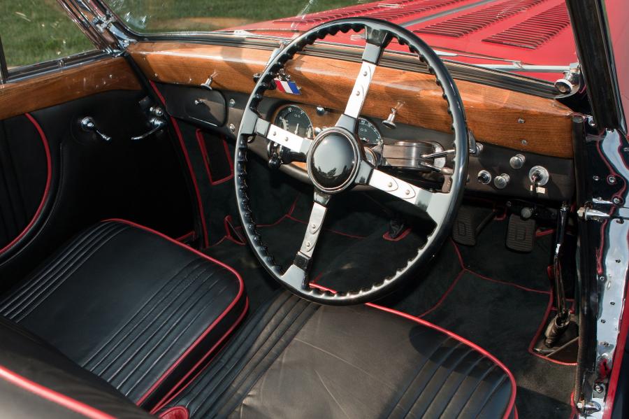 Торпедо Delahaye 135 M Cabriolet par Guillore 1947 года  (фото 4 из 5)